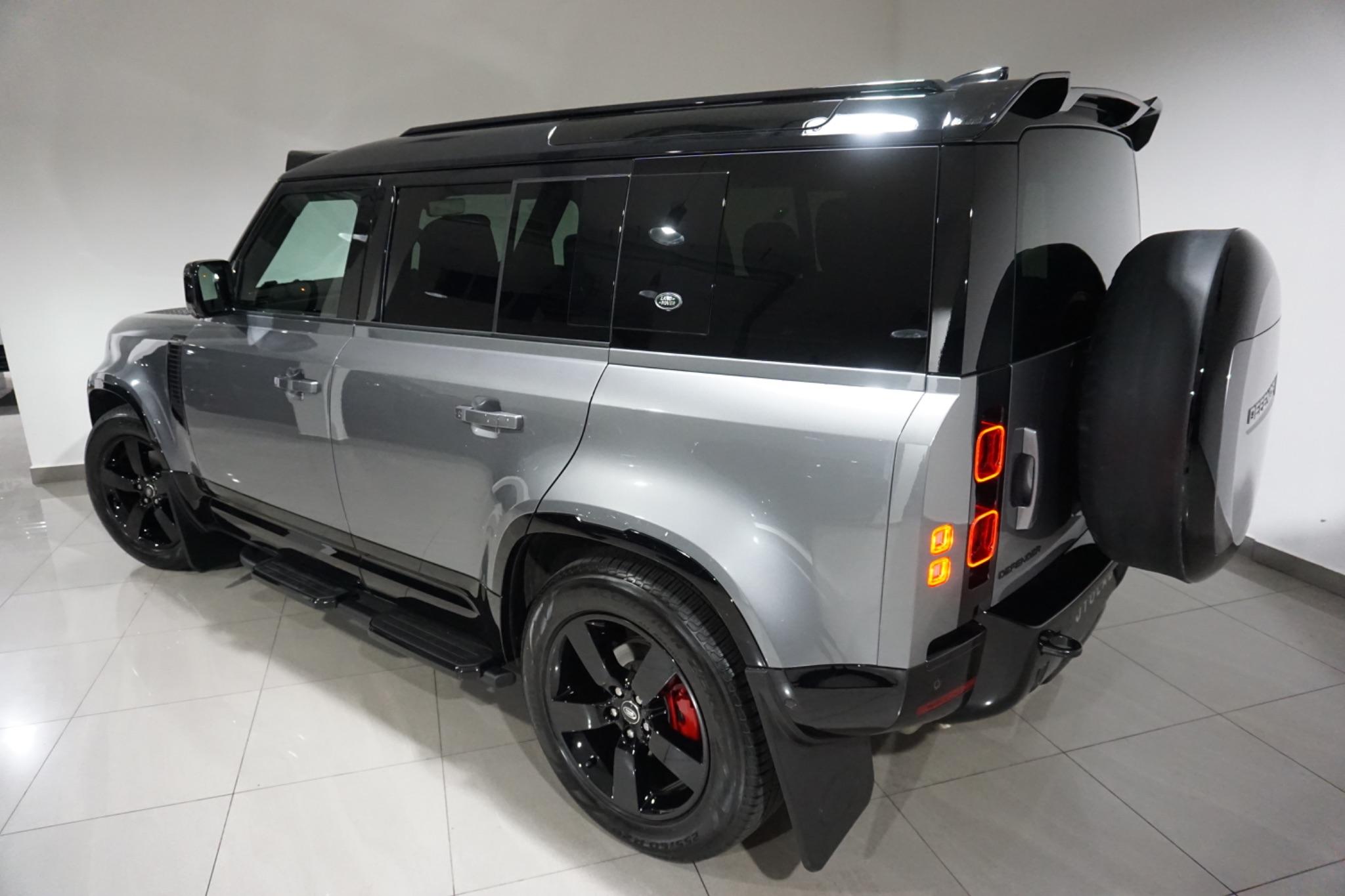 Land Rover Defender 110 3.0 D250 MHEV X-Dynamic HSE Auto 4WD Euro 6 (s/s) 5dr